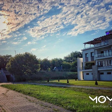 Moment Apartments Szolnok Extérieur photo
