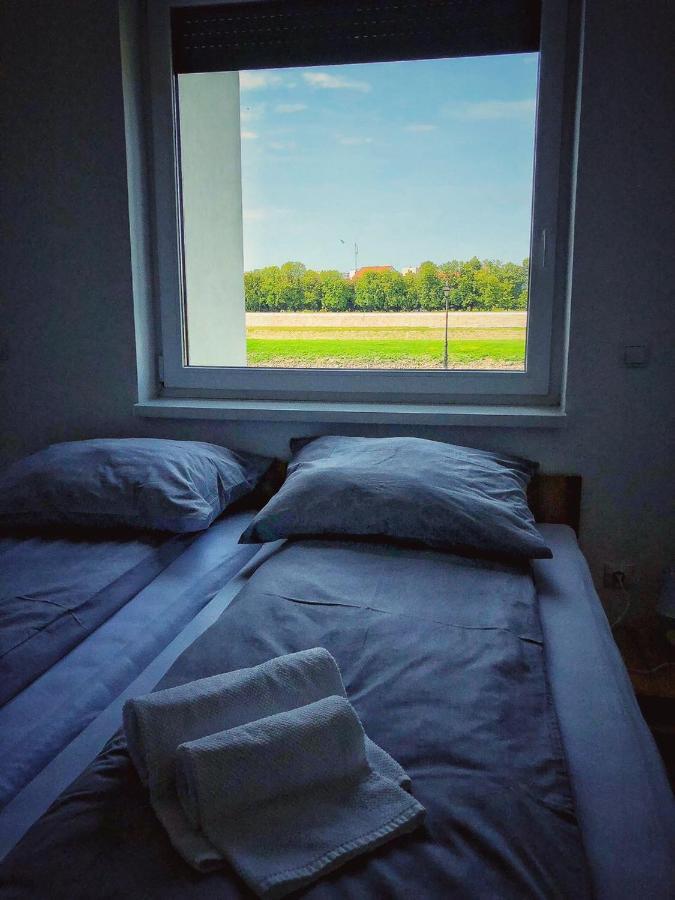 Moment Apartments Szolnok Extérieur photo